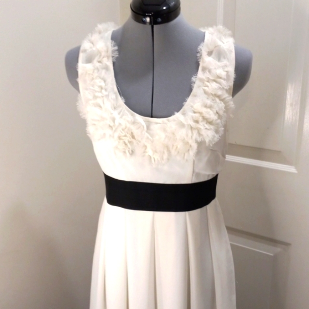 Charlotte Russe White Eyelash Lace, Black W/ Pleated Skirt.  Size Small